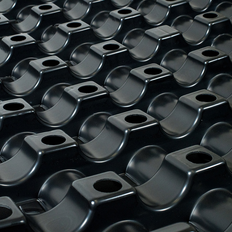 Altium Maxi plastic freezer spacer pattern detail with enhanced airflow channels
